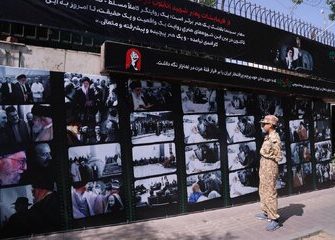 برپایی نمایشگاه عکس دیدارها و دلنوشتههای سینماگران درباره رهبر شهید برپایی نمایشگاه عکس دیدارها و دلنوشتههای سینماگران درباره رهبر شهید
