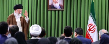 رهبر شهید انقلاب اسلامی، حکمرانان را خادمان ملت می‌دانستند