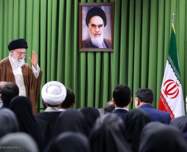 رهبر شهید انقلاب اسلامی، حکمرانان را خادمان ملت میدانستند رهبر شهید انقلاب اسلامی، حکمرانان را خادمان ملت میدانستند