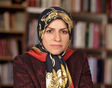 وطن‌دوستی و هویت، بخشنامه‌ای نیست/ چگونه بدون تحمیل عقیده، ریشه‌ها را در فرزندانمان محکم کنیم؟