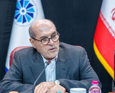 انتقاد از تعدد قانون‌ برای مسائل اقتصادی کشور؛ دولت فرماندهی اقتصادی مؤثر ندارد